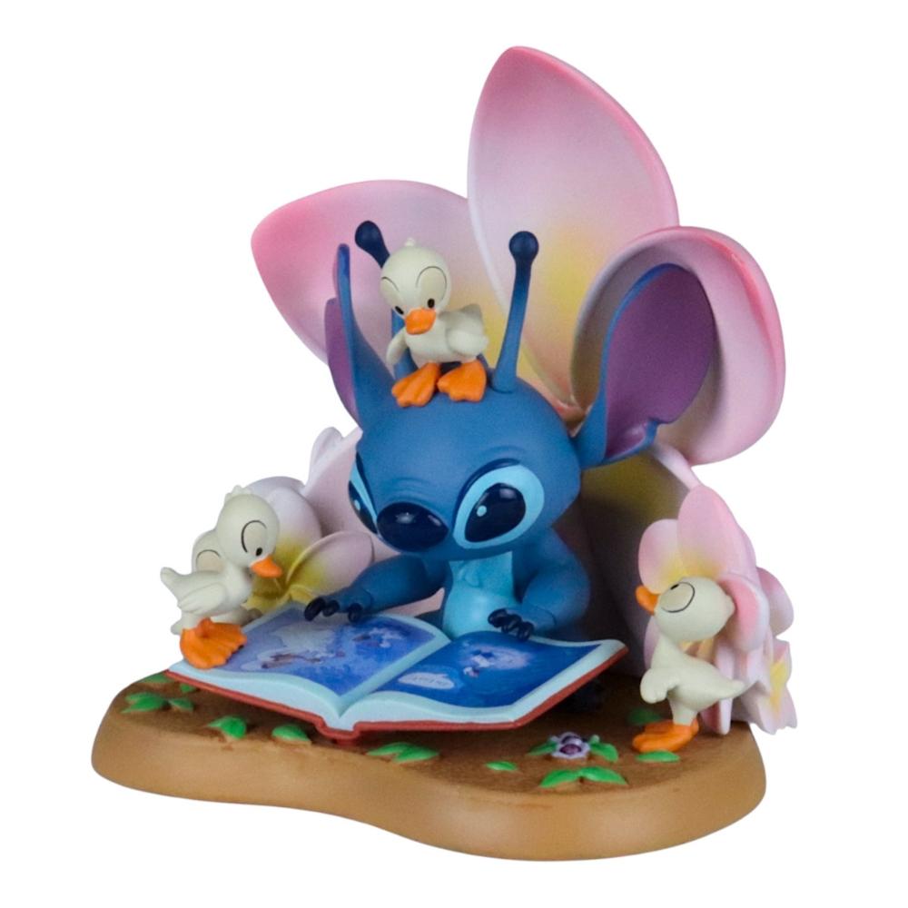 Stitch mit Buch und Enten Diorama Sammelfigur - Disney Lilo & Stitch
